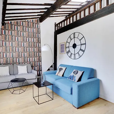 Parisian Charm In The Heart Of The Marais ! Paryż