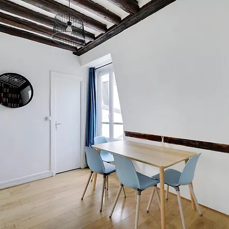 Parisian Charm In The Heart Of The Marais ! Apartament