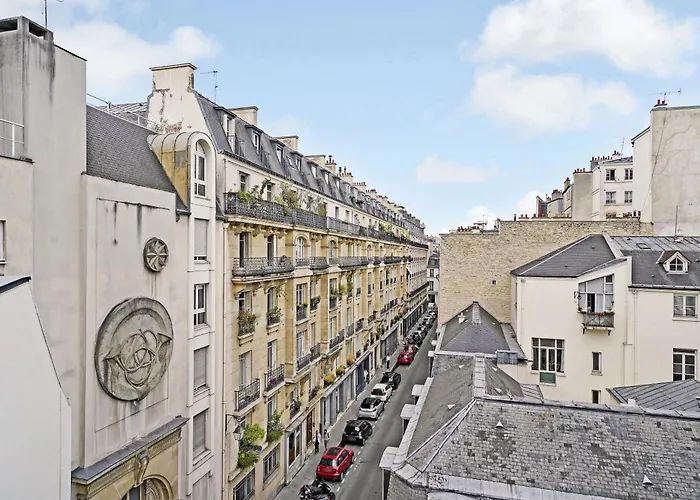Parisian Charm In The Heart Of The Marais !